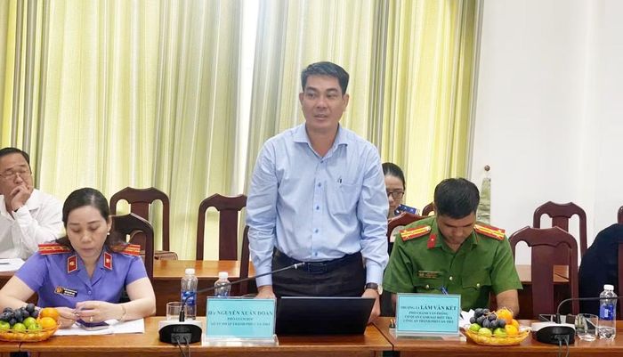 Các đại biểu tham gia ý kiến tại buổi làm việc.