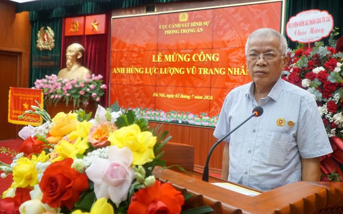 Đại diện nguyên lãnh đạo Phòng Trọng án, Thượng tá Lê Minh Giám phát biểu, bày tỏ niềm tự hào về những thành tích, chiến công mà đơn vị đã đạt được.