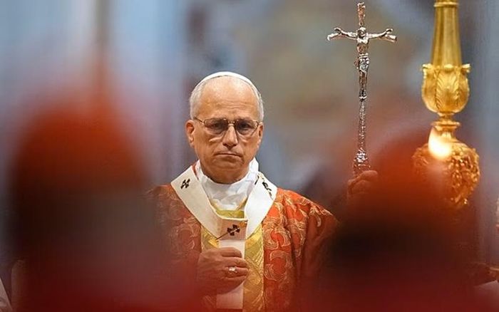 Đức Giáo hoàng Leo XIV cử hành Thánh lễ tại Vương cung thánh đường Thánh Phêrô ở Vatican, thứ Hai, ngày 29/06/2026, nơi ngài trao áo choàng pallium cho các tổng giám mục đô thành mới được bổ nhiệm. (Ảnh AP/Alessandra Tarantino)
