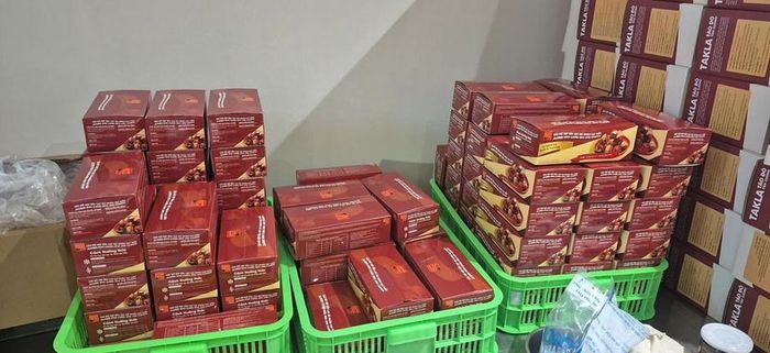 Lô sản phẩm mang nhãn hiệu TAKLA. Ảnh: Công an tỉnh Khánh Hòa
