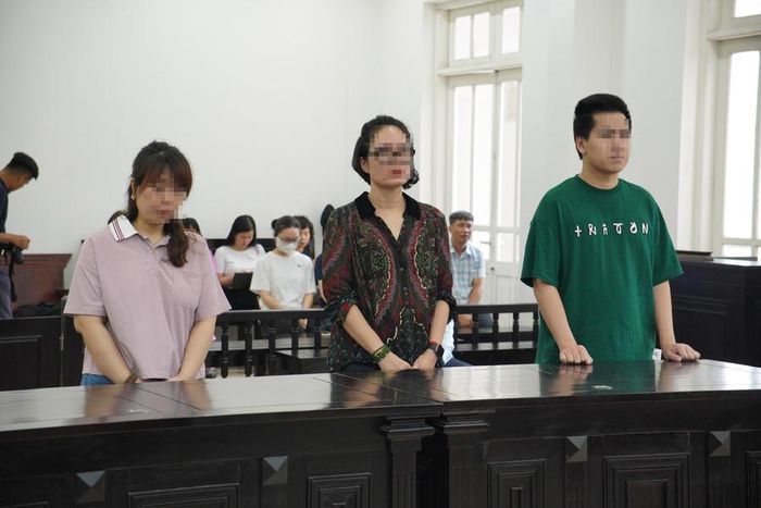 Các bị cáo tại tòa.