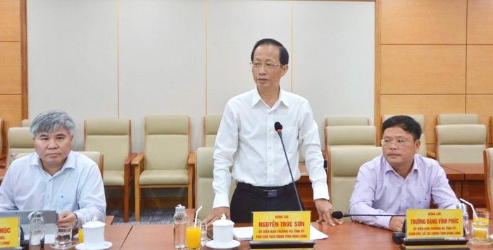 Phó Chủ tịch UBND tỉnh Vĩnh Long Nguyễn Trúc Sơn phát biểu tại buổi làm việc.