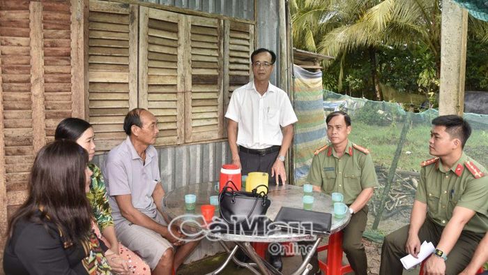  Đồng chí Ngô Nguyên Phong, Bí thư Đảng ủy, Chủ tịch HĐND xã Vĩnh Thanh, cho biết, địa phương sẽ tích cực hỗ trợ và đôn đốc tiến độ để căn nhà hoàn thành trước dịp 19/8.