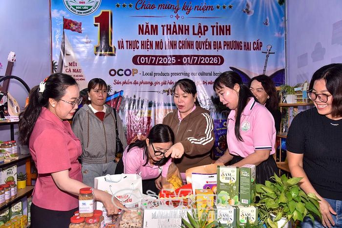 Các hoạt động trưng bày, quảng bá sản phẩm OCOP giúp nông sản địa phương vươn xa đến nhiều thị trường.