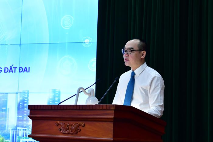 Phó Tổng Kiểm toán nhà nước Bùi Quốc Dũng phát biểu khai mạc Tọa đàm. Ảnh: MINH THÚY