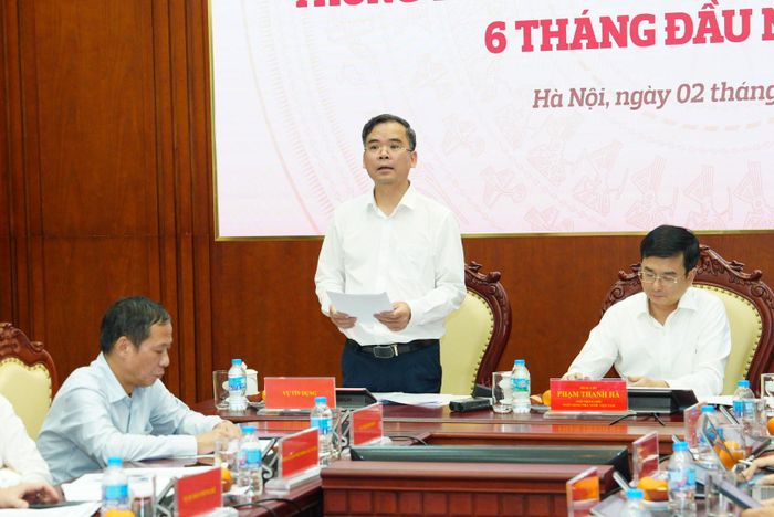 Ông Nguyễn Xuân Bắc - Phó Vụ trưởng Vụ Tín dụng, NHNN thông tin tại Họp báo. Ảnh: KHÁNH LINH