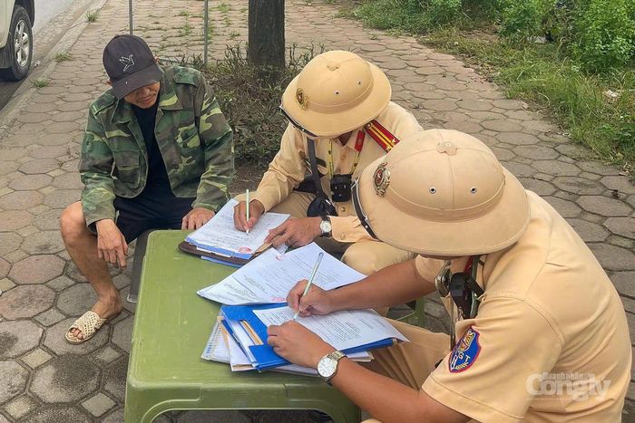 Các trường hợp điều khiển xe ba bánh tự chế đều được xử lý theo quy định (Ảnh Phòng CSGT Hà Nội).