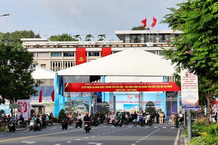 Công tác bảo đảm ANTT khu vực tổ chức Lễ Kỷ niệm 50 năm Thành phố mang tên Bác tại Hội trường Thống Nhất