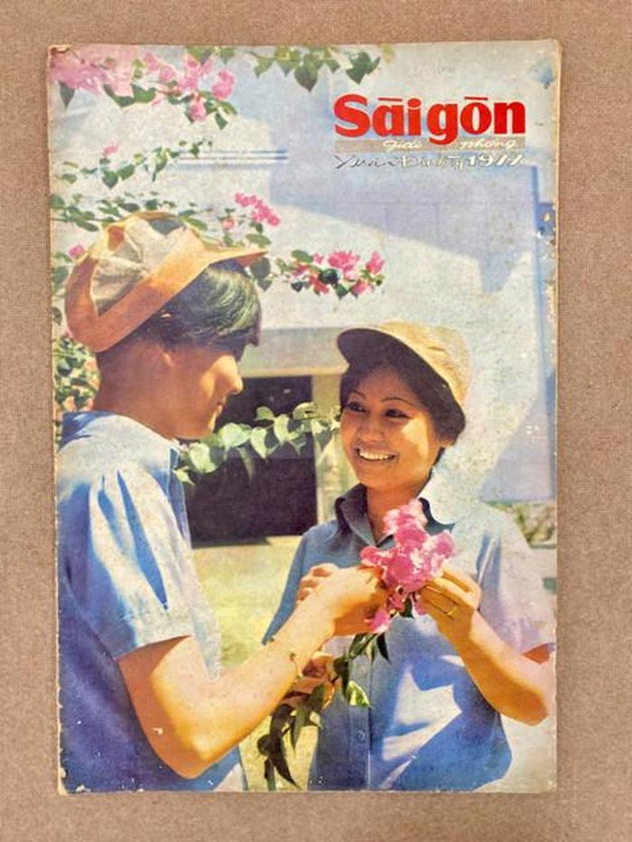 Bìa báo Xuân Đinh Tỵ 1977 của tờ Sài Gòn Giải Phóng, mùa Xuân đầu tiên Thành phố mang tên Bác