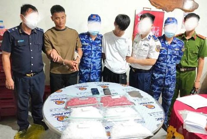 Lực lượng Cảnh sát biển và các đơn vị phối hợp bắt giữ đối tượng vận chuyển, mua bán ma túy.