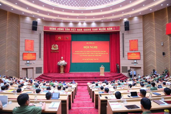 Toàn cảnh Hội nghị.