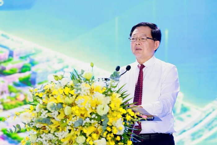 Phó Thủ tướng Chính phủ Hồ Quốc Dũng phát biểu chỉ đạo và tin tưởng Khu công nghệ số tập trung Yên Bình sẽ trở thành khu công nghệ số kiểu mẫu của đất nước.