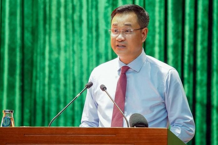 Bí thư Thành ủy Đà Nẵng Lê Ngọc Quang yêu cầu cán bộ được điều động, bổ nhiệm về cơ sở phải thực sự sâu sát địa bàn, gần dân, trọng dân, lắng nghe cán bộ, đảng viên và nhân dân. (Ảnh: Cổng thông tin điện tử TP Đà Nẵng).