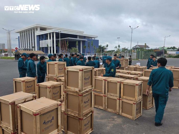 Ngoài điểm bắn tại phường Bình Dương, điểm bắn khác tại Trung tâm Hành chính TP Thuận An cũ (nay là phường Thuận An, TP.HCM) cũng đã được lắp đặt, sẵn sàng khai hỏa.