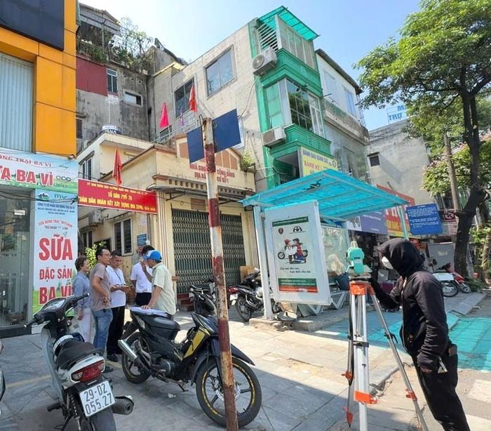 Phường Bạch Mai đã hoàn thành đo đạc 100% hồ sơ kỹ thuật các thửa đất trên địa bàn thuộc phạm vi dự án Trục không gian Quốc lộ 1A gắn với chỉnh trang, tái thiết đô thị.