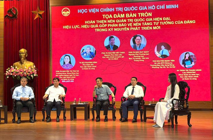 Phiên tọa đàm bàn tròn tại hội thảo. Ảnh: PN