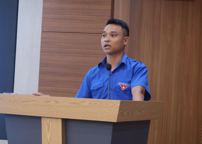 Đại biểu tham luận tại diễn đàn.