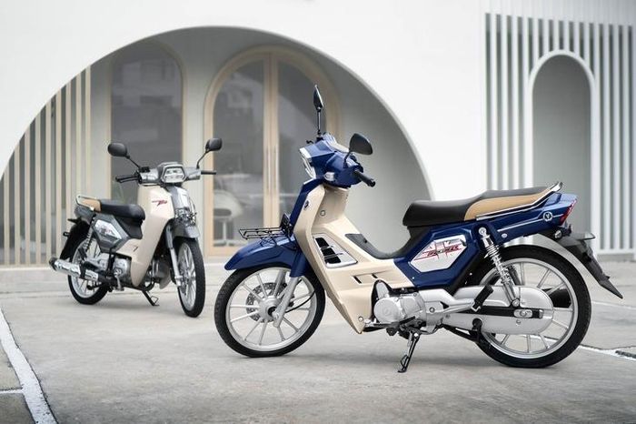 Xe gây ấn tượng với thiết kế gợi nhớ đến Honda Dream với thân xe thon dài, yên liền phẳng, đèn pha vuông cổ điển - Ảnh: Hội GPX ROCK - POPz 110, GPX Việt Nam