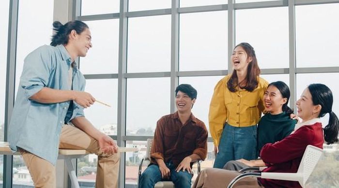 Điều khiến Thiên Bình được đánh giá cao trong môi trường làm việc chính là sự công bằng và khả năng nhìn nhận vấn đề từ nhiều góc độ khác nhau. Ảnh minh họa