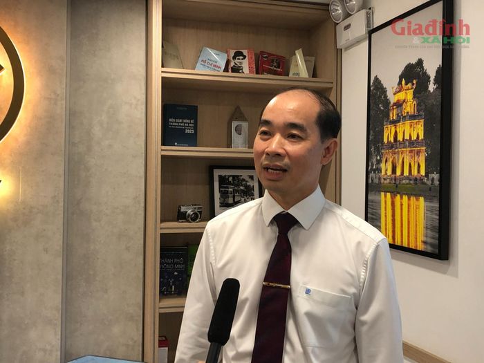 TS.BS Nguyễn Đình Hưng - Phó Giám đốc Sở Y tế Hà Nội trả lời phỏng vấn phóng viên Báo Sức khỏe và Đời sống. Ảnh: Bảo Loan