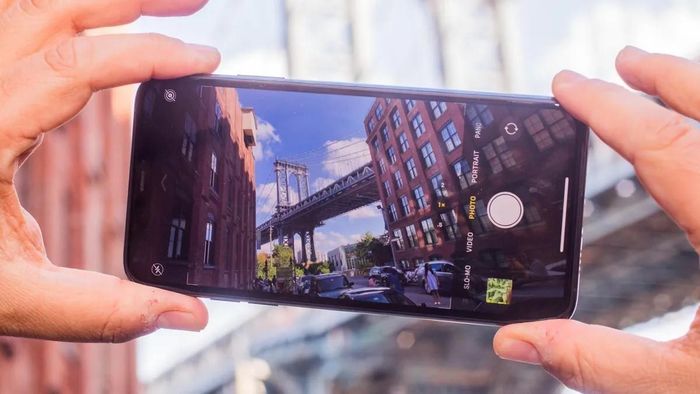 iPhone 11 Pro Max vẫn đủ mạnh để cho ra chất lượng ảnh rất khó đánh bại.