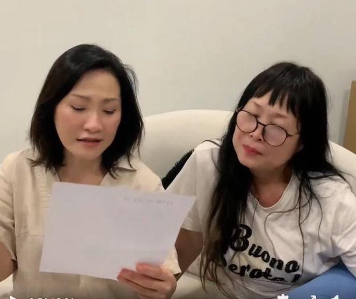 Hồng Vân "tấu hài" khi ở cùng Hồng Đào.