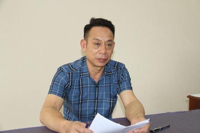  Nguyễn Văn Thắng đến trụ sở Công an phường Cam Đường trình diện. Ảnh: Công an tỉnh Lào Cai. 