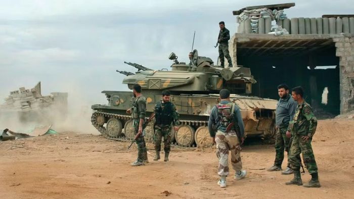 Một lợi thế lớn của Shilka đó là khả năng phá hủy các điểm bắn ở trên cao. Vũ khí chính là 4 khẩu pháo AZP-23 Amur có tầm bắn tối đa 2 km, tốc độ tác xạ lên tới 1.000 viên đạn mỗi phút cho mỗi nòng pháo.