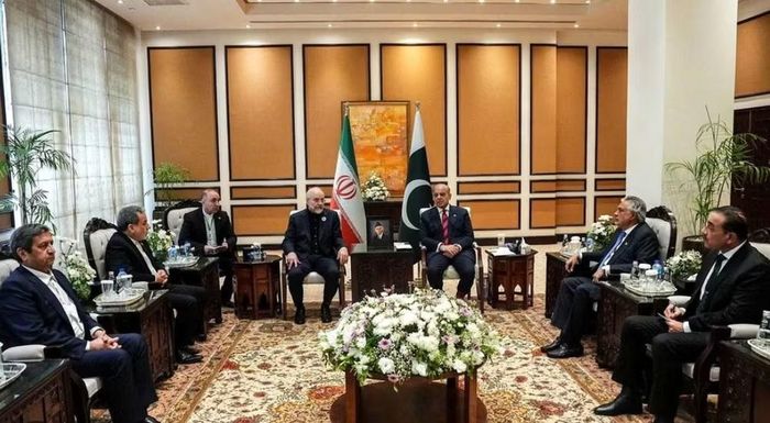Theo thông tin được công bố, các cuộc thảo luận diễn ra với sự trung gian của Qatar và Pakistan, dựa trên bản ghi nhớ cùng các kết quả đạt được tại hội nghị ở Thụy Sĩ hồi tháng 6.