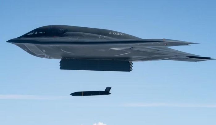 Theo PACAF, việc tích hợp LRASM lên máy bay B-2 đánh dấu bước tiến quan trọng trong năng lực đối phó các mối đe dọa trên biển, đồng thời thể hiện nỗ lực hiện đại hóa sức mạnh không quân nhằm duy trì ưu thế tác chiến của Mỹ.