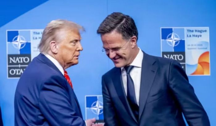 Tổng thống Mỹ Donald Trump ngày 2/7 tiếp tục bày tỏ quan điểm cứng rắn với NATO khi cho rằng Washington đang phải duy trì một mối quan hệ "một chiều" với liên minh quân sự này. Phát biểu được đưa ra chỉ ít ngày trước khi hội nghị thượng đỉnh NATO khai mạc tại Thổ Nhĩ Kỳ.