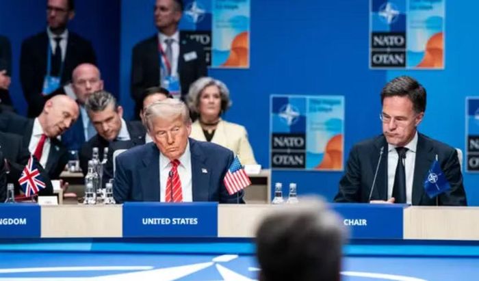 Ông Trump cũng nhiều lần khẳng định các nước châu Âu cần đảm nhận vai trò lớn hơn trong việc bảo đảm an ninh của chính mình, trong bối cảnh Washington đang từng bước thu hẹp các cam kết quốc phòng ở nước ngoài.