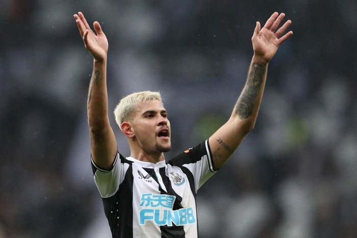 Guimaraes có thể là cầu thủ tiếp theo rời Newcastle.