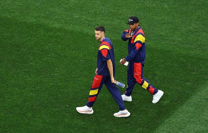 Cuối trận, Yamal cùng tuyển Tây Ban Nha dễ dàng đánh bại Áo với tỷ số 3-0 và bước vào vòng 1/8 World Cup 2026, đối thủ của họ sẽ là đội thắng trong cặp đấu Bồ Đào Nha - Croatia. Ảnh: Reuters.