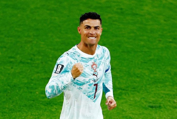 Ronaldo trải qua trận đấu giàu cảm xúc. Ảnh: Reuters.