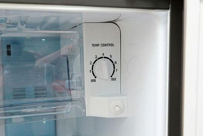 Nút Temp.Control trên tủ lạnh. Ảnh: EVNHANOI.