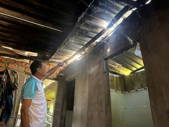 Những căn nhà trong vùng quy hoạch xuống cấp nghiêm trọng nhưng người dân không thể sửa chữa vì nằm trong diện giải tỏa