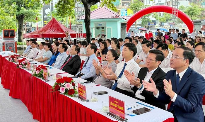 Các đại biểu tham dự Lễ công bố