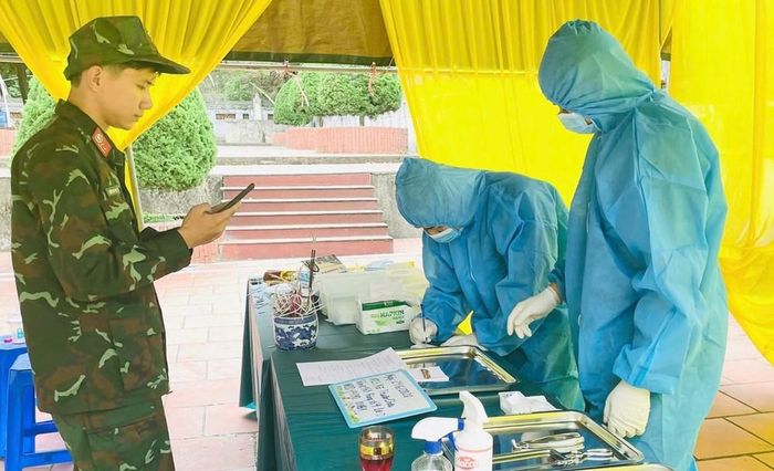 Quá trình lấy mẫu được thực hiện đúng quy trình kỹ thuật, bảo đảm an toàn, chính xác