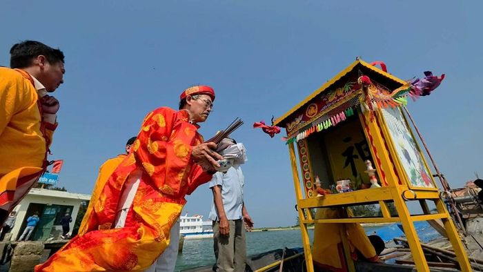 Lễ hội cầu ngư tại phường Hội An Đông