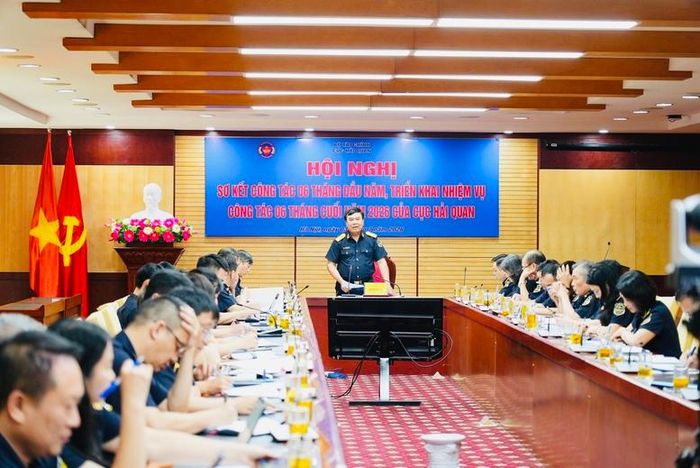 Cục Hải quan (Bộ Tài chính) tổ chức hội nghị trực tiếp kết hợp trực tuyến sơ kết công tác 6 tháng đầu năm và triển khai nhiệm vụ 6 tháng cuối năm 2026 - Ảnh: VGP