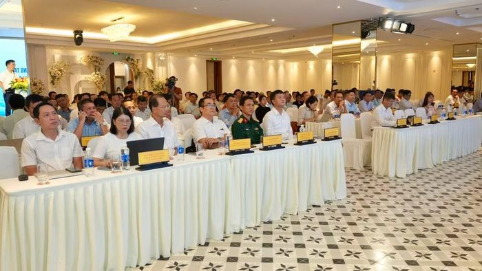Hội thảo thu hút sự tham gia của lãnh đạo thành phố Huế cùng đại diện các sở, ban, ngành, trường đại học, viện nghiên cứu, chuyên gia và cộng đồng doanh nghiệp.