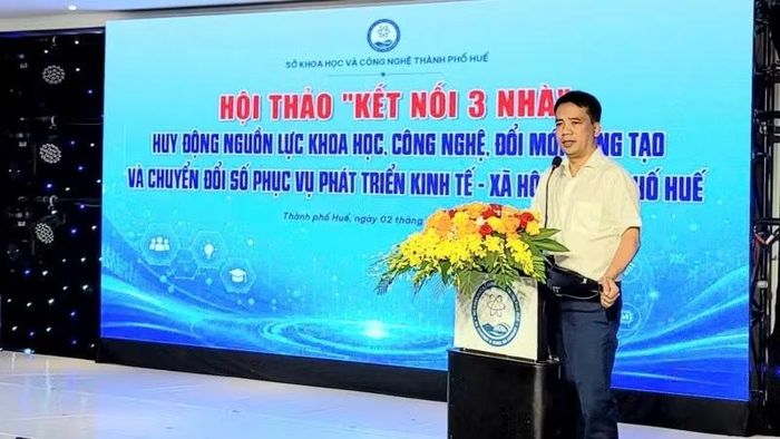 Phó Chủ tịch Ủy ban nhân dân thành phố Huế Trần Hữu Thùy Giang tham dự và phát biểu tại hội thảo.