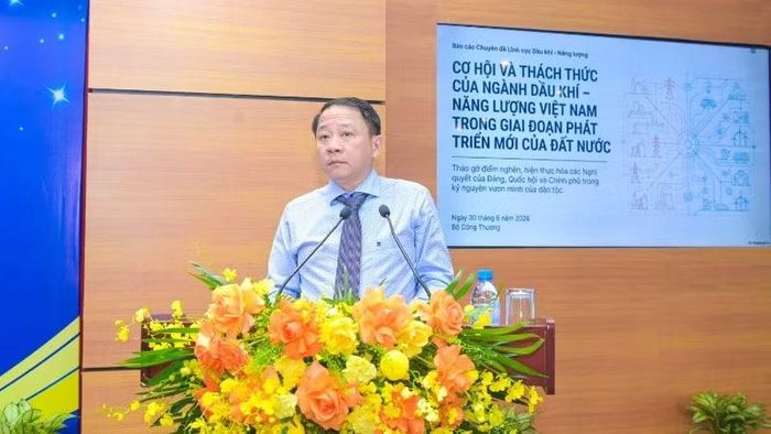 Theo ông Trần Thanh Tùng, Phó Vụ trưởng Dầu khí và Than, Bộ Công thương: Cần hoàn thiện thể chế, sửa đổi Luật Dầu khí và Luật Điện lực, đẩy mạnh phân cấp, phân quyền cho doanh nghiệp.