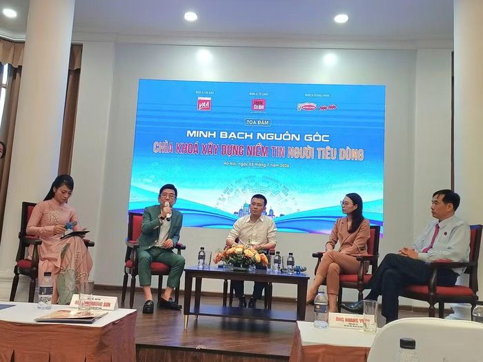 Diễn giả chia sẻ về những nội dung liên quan đến truy xuất nguồn gốc hàng hóa.