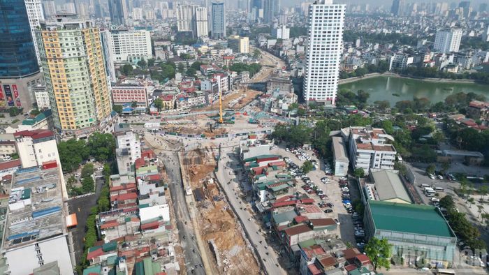 Theo Ban Quản lý Đường sắt đô thị Hà Nội, tuyến metro số 5 có chiều dài gần 39 km, đi từ Văn Cao đến Hòa Lạc, gồm nhiều đoạn đi ngầm và đi trên cao. Trong đó, ga S3 là một trong các nhà ga ngầm nằm trên đoạn tuyến đi qua khu vực trung tâm thành phố, giữ vai trò kết nối với trục giao thông Vành đai 1.