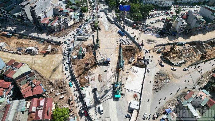 Hình ảnh nhà ga S3 giao thoa với tuyến đường Vành đai 1.