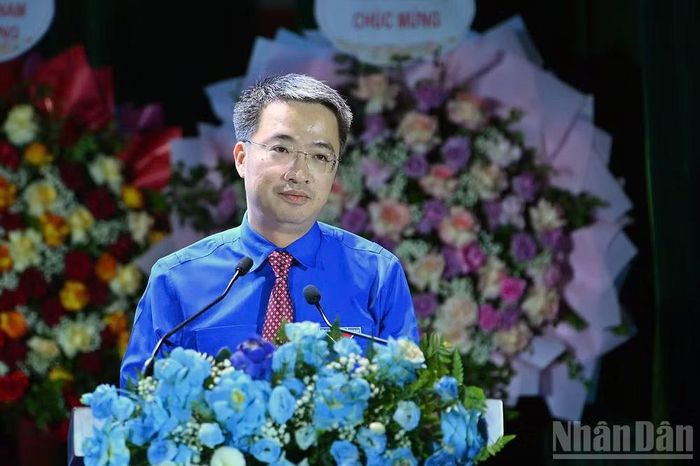 Bí thư Trung ương Đoàn, Chủ tịch Hội Liên hiệp thanh niên Việt Nam Nguyễn Tường Lâm phát biểu ý kiến trước Hội nghị.