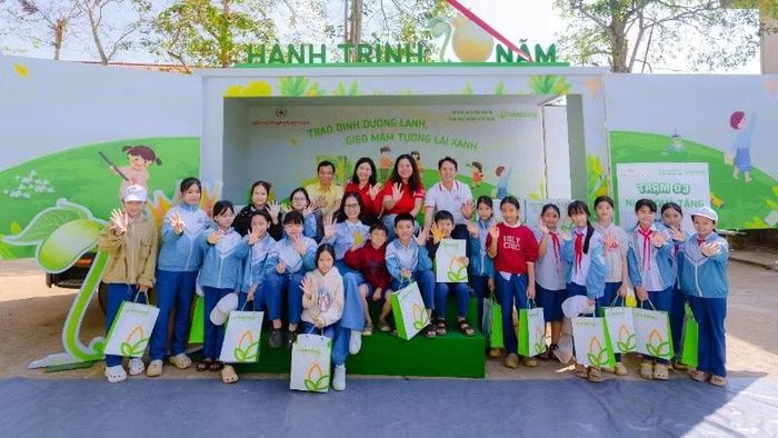 Chương trình “Sữa đậu nành học đường” góp phần chăm lo sức khỏe, cải thiện dinh dưỡng và hỗ trợ phát triển thể chất cho trẻ em.