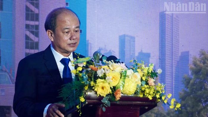 Tiến sĩ, bác sĩ Nguyễn Hữu Lân, Giám đốc Bệnh viện Phạm Ngọc Thạch phát biểu.